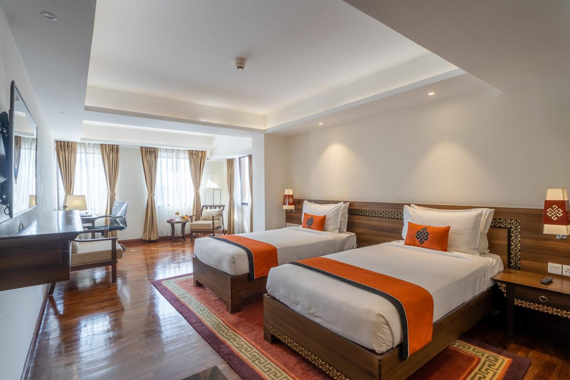 Ramada By Wyndham Kathmandu Dhumbarahi Hotell Exteriör bild