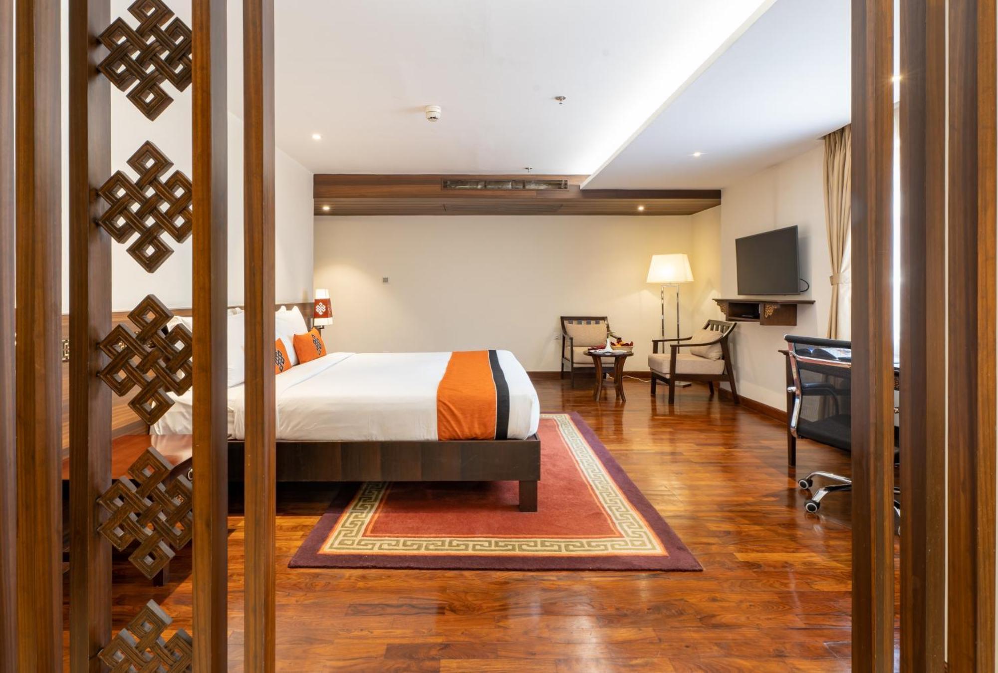 Ramada By Wyndham Kathmandu Dhumbarahi Hotell Exteriör bild