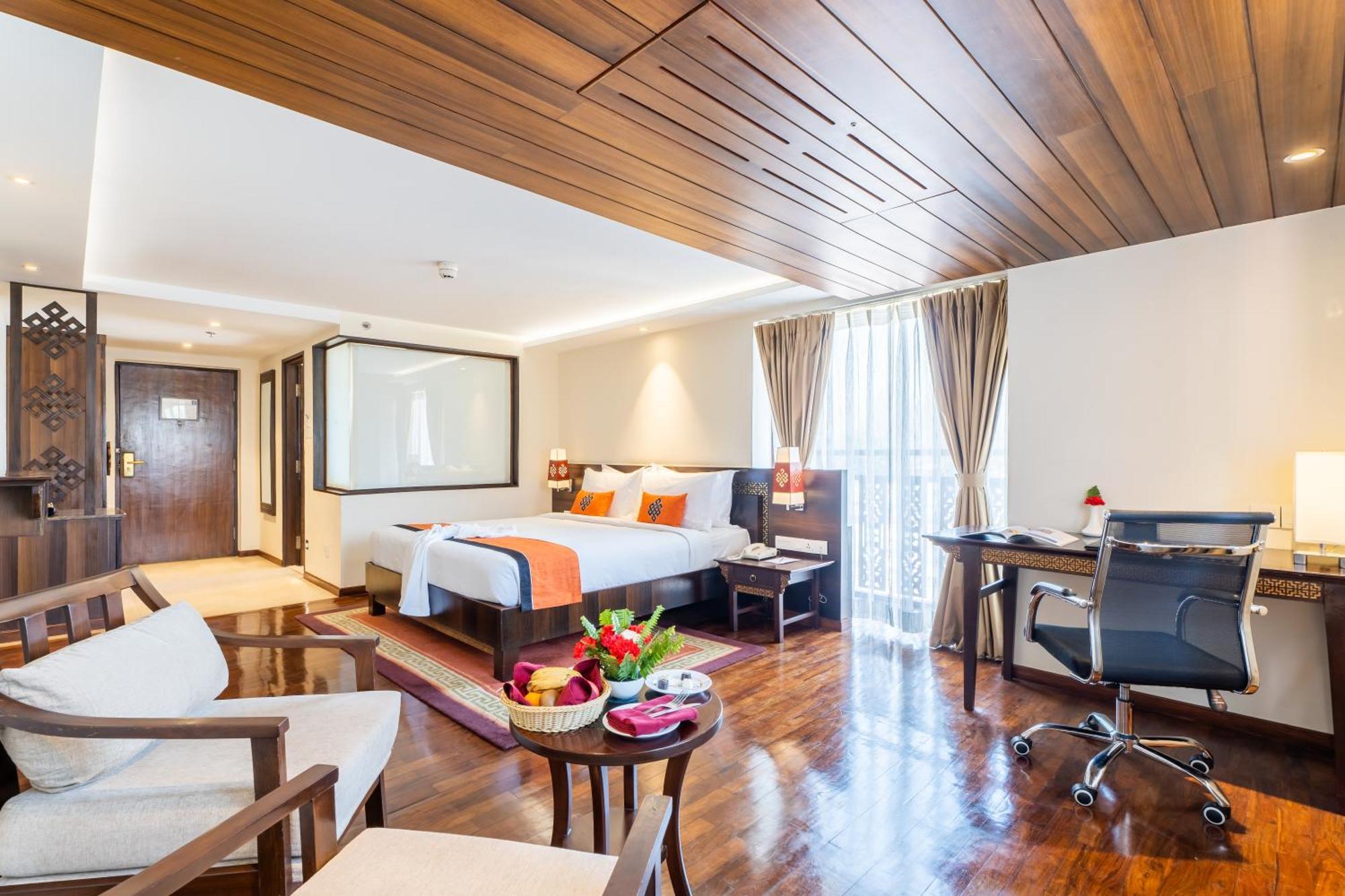 Ramada By Wyndham Kathmandu Dhumbarahi Hotell Exteriör bild