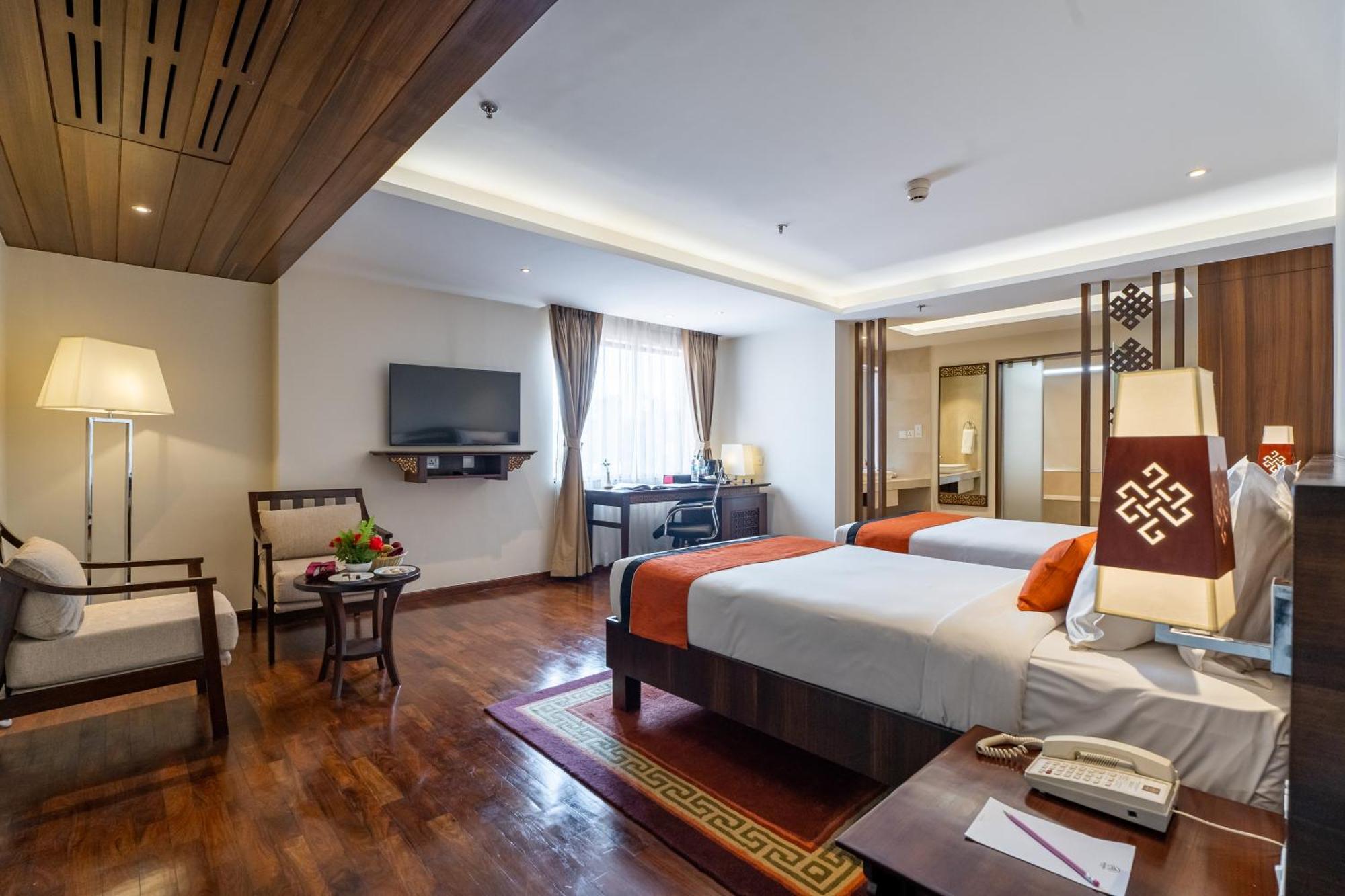 Ramada By Wyndham Kathmandu Dhumbarahi Hotell Exteriör bild