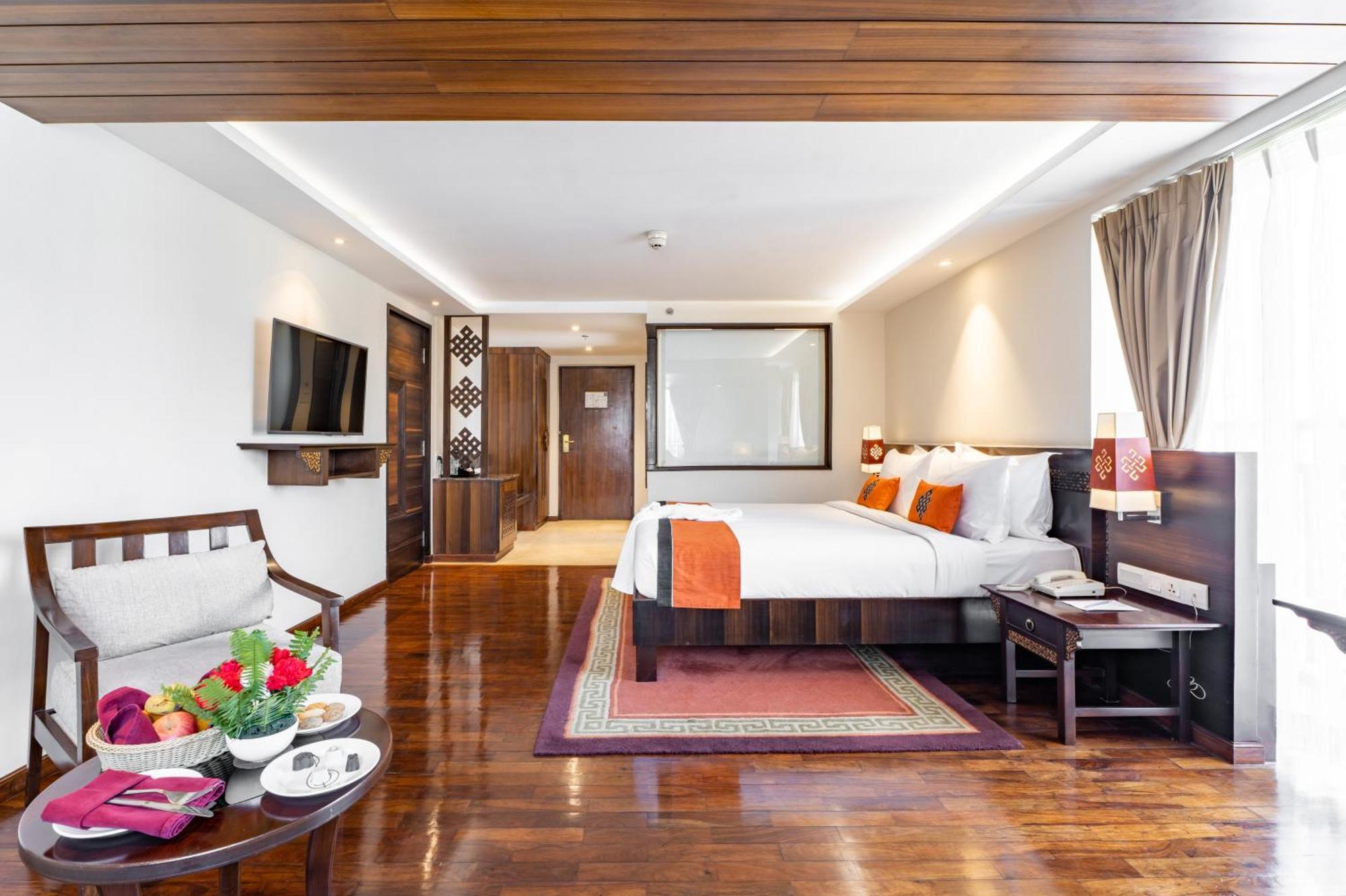 Ramada By Wyndham Kathmandu Dhumbarahi Hotell Exteriör bild
