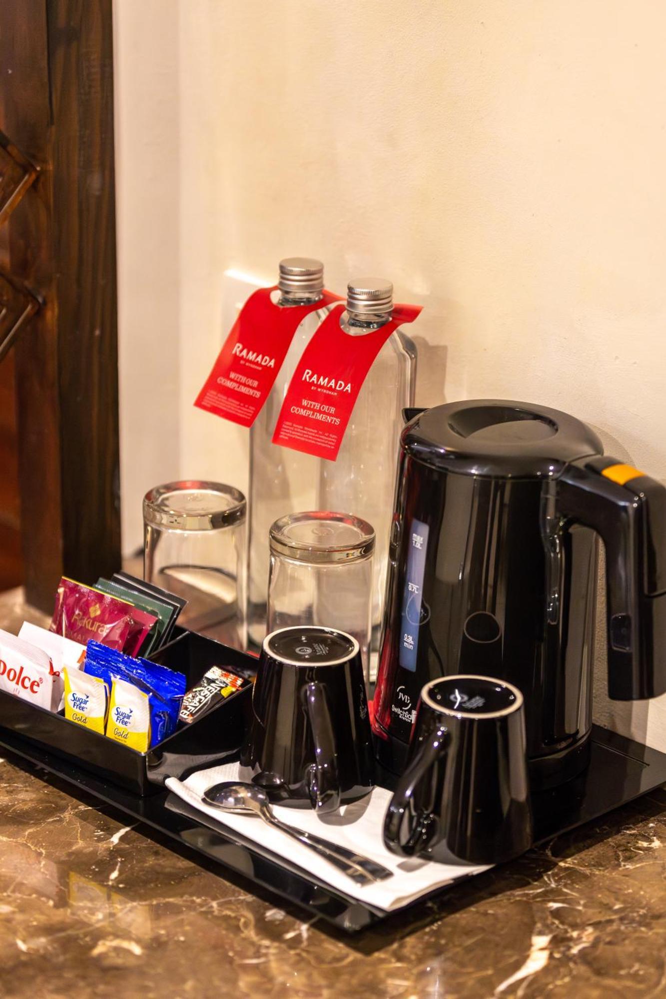 Ramada By Wyndham Kathmandu Dhumbarahi Hotell Exteriör bild