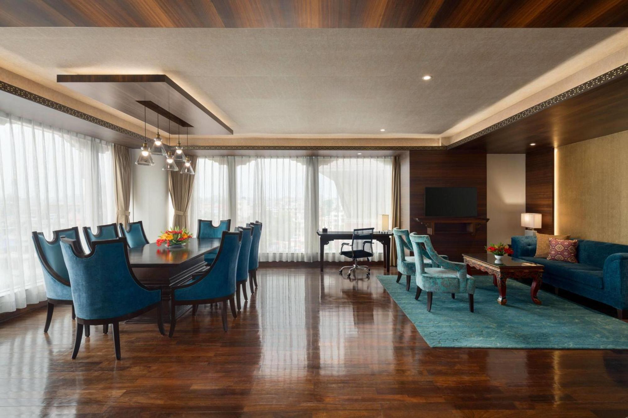 Ramada By Wyndham Kathmandu Dhumbarahi Hotell Exteriör bild
