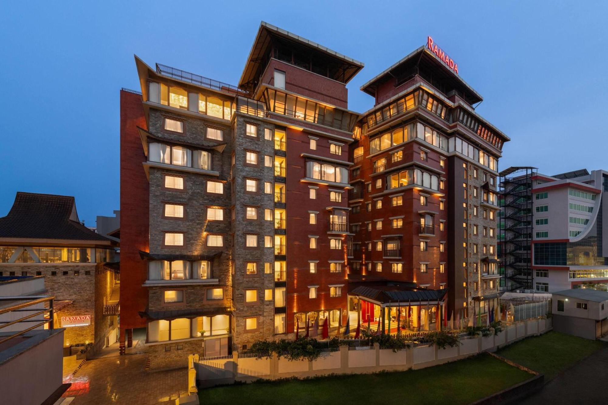 Ramada By Wyndham Kathmandu Dhumbarahi Hotell Exteriör bild