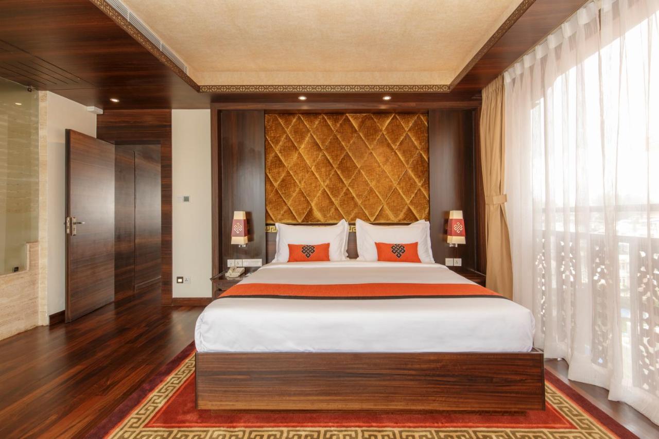 Ramada By Wyndham Kathmandu Dhumbarahi Hotell Exteriör bild